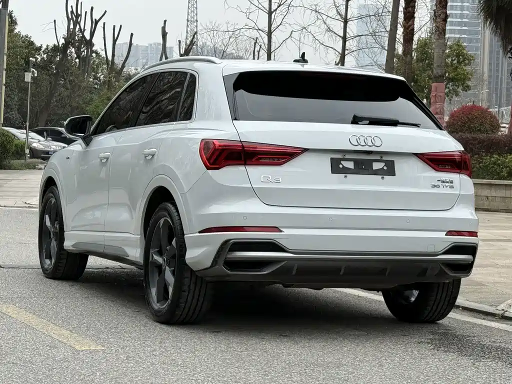 Audi Q3 2022 — фото 10