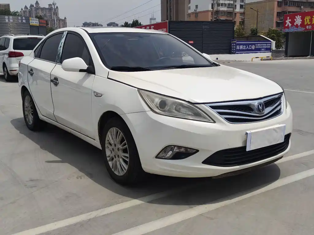 Changan Eado 2013 — фото 3