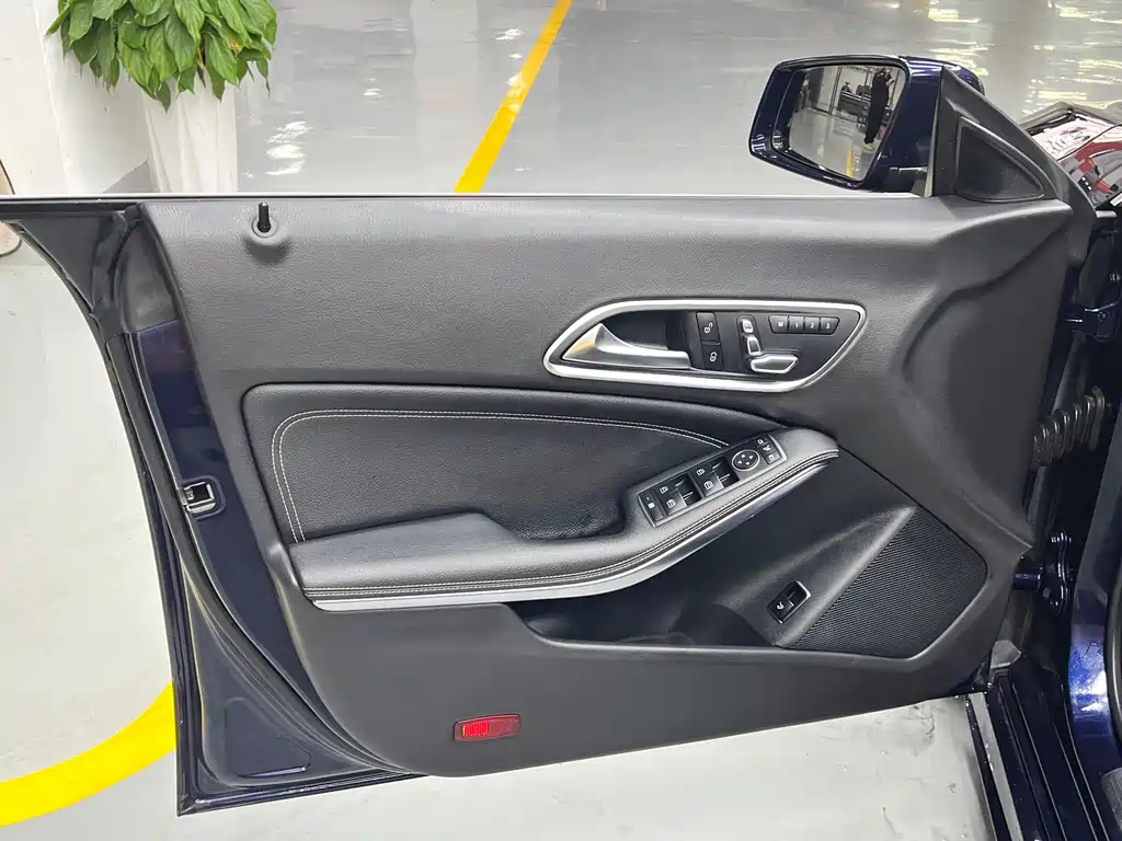 Mercedes-Benz CLA 2018 — фото 16