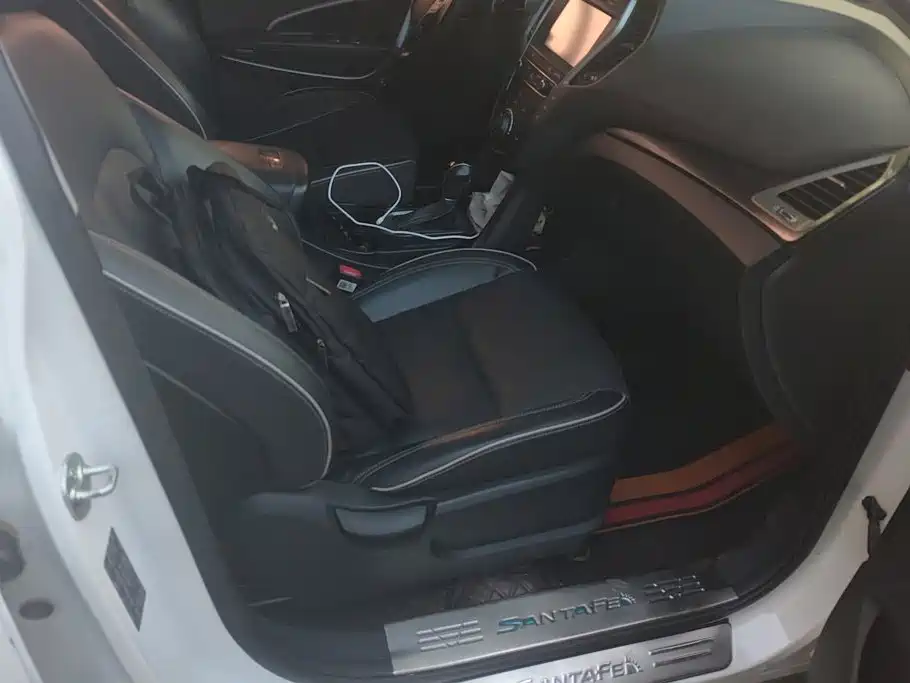 Hyundai Santa Fe 2018 — фото 8