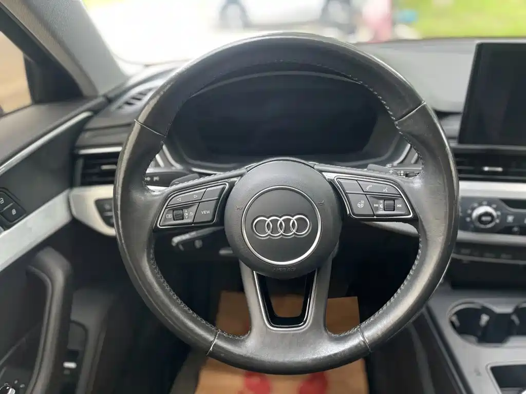 Audi A4L 2021 — фото 19