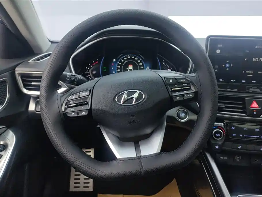 Hyundai Festa 2019 — фото 15