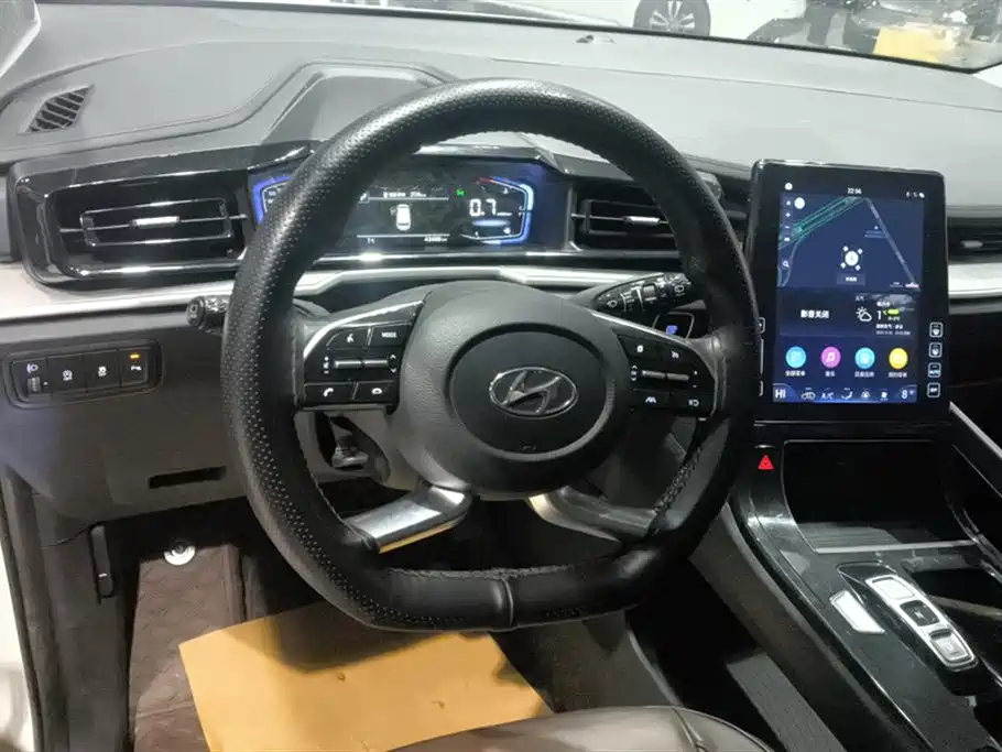 Hyundai Custo 2023 — фото 15