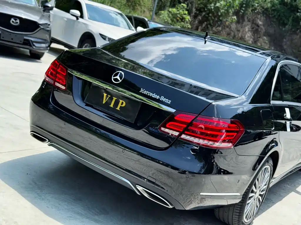 Mercedes-Benz E-Class 2015 — фото 41
