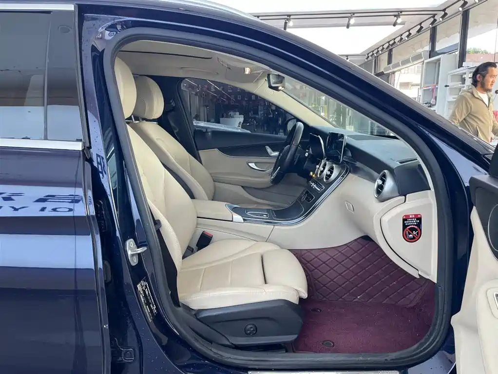Mercedes-Benz C-Class 2021 — фото 17