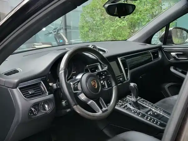 Porsche Macan 2016