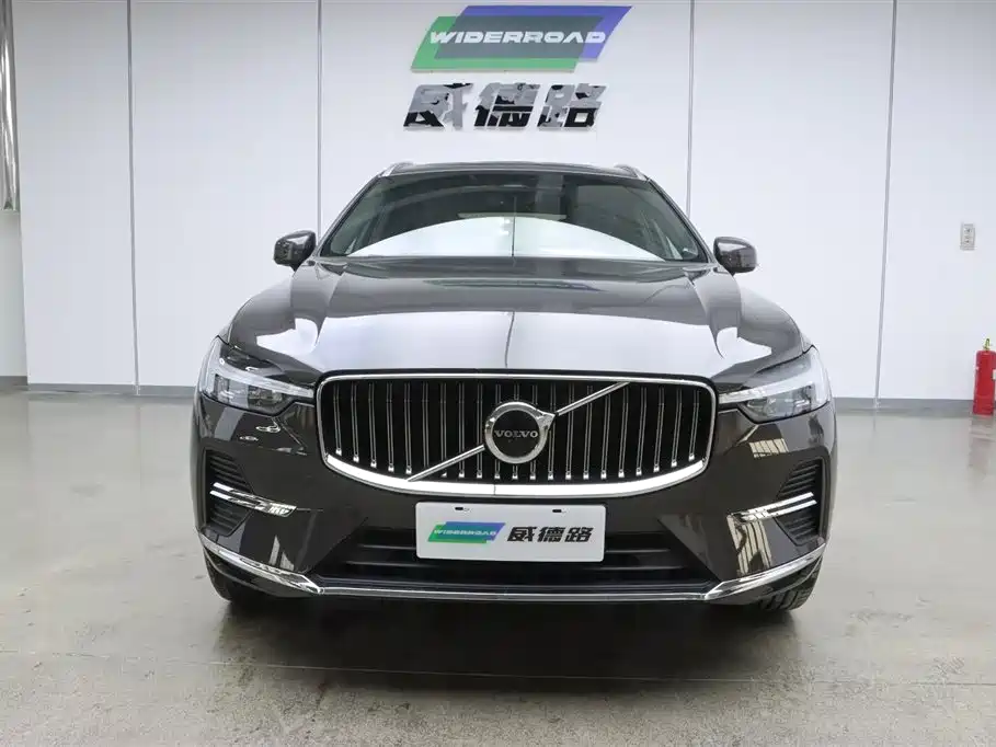 Volvo XC60 2024 — фото 2
