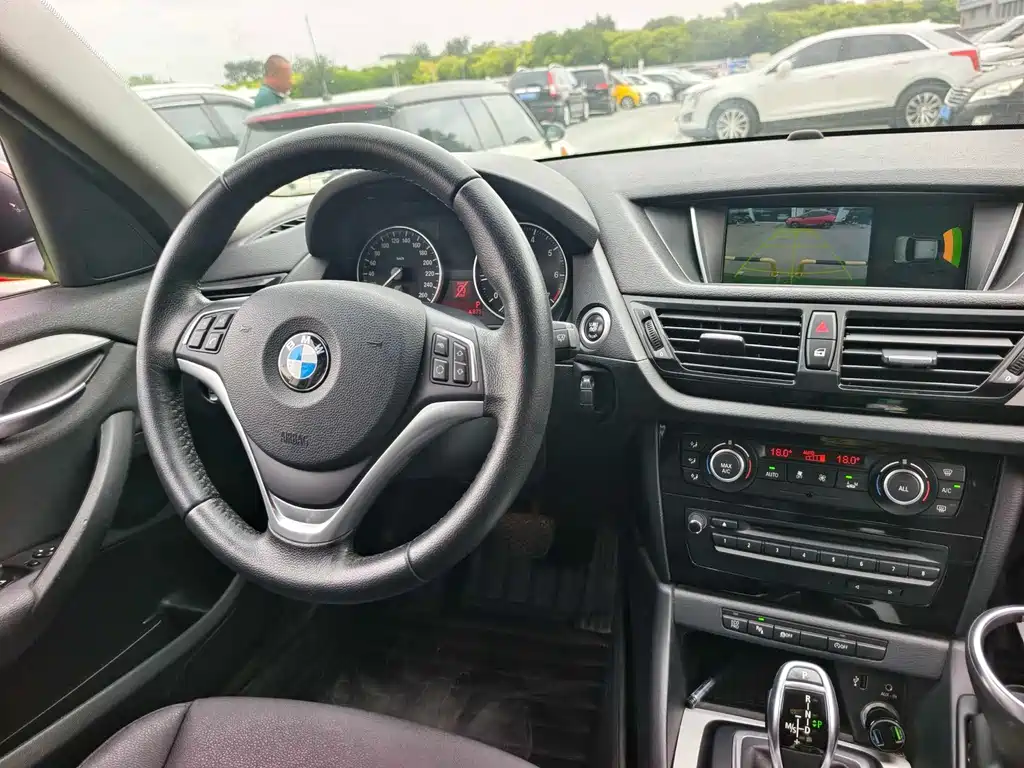 BMW X1 2014 — фото 13