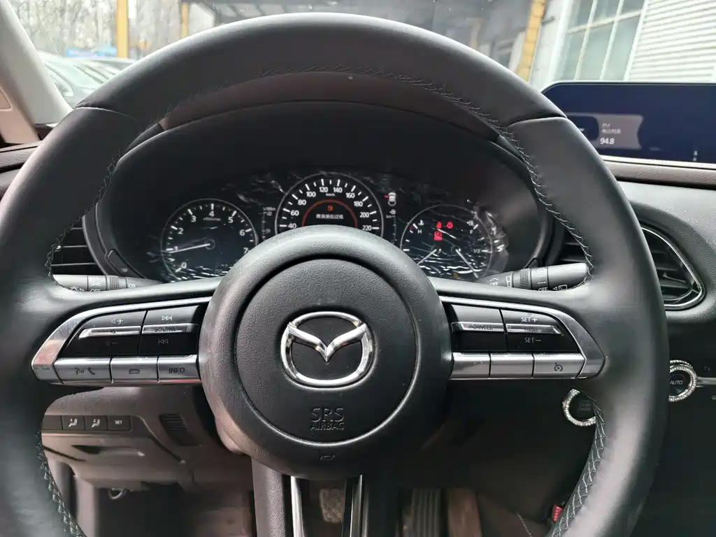 Mazda CX-30 2022 — фото 9