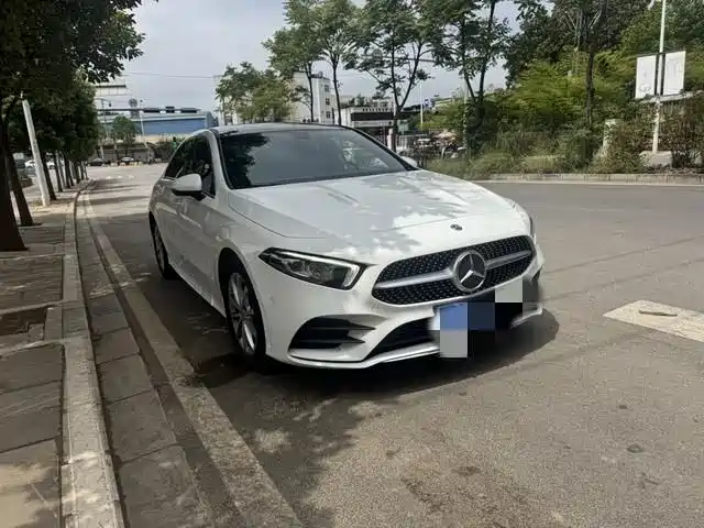 Mercedes-Benz A-Class 2020 — фото 3