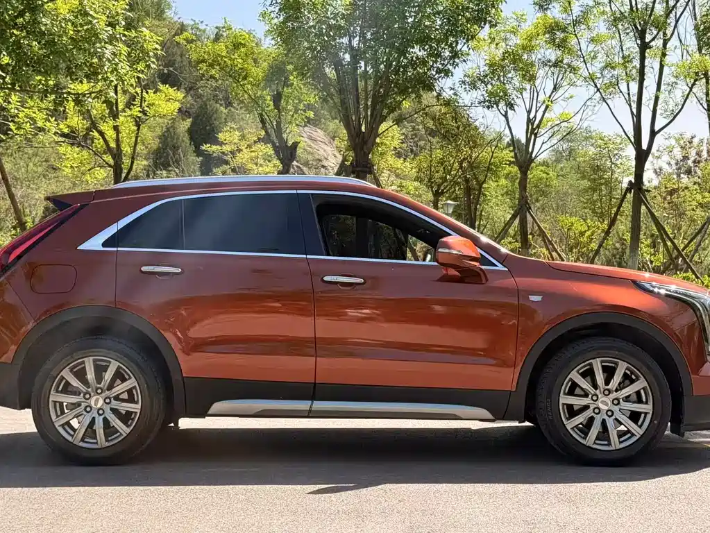 Cadillac XT4 2019 — фото 5