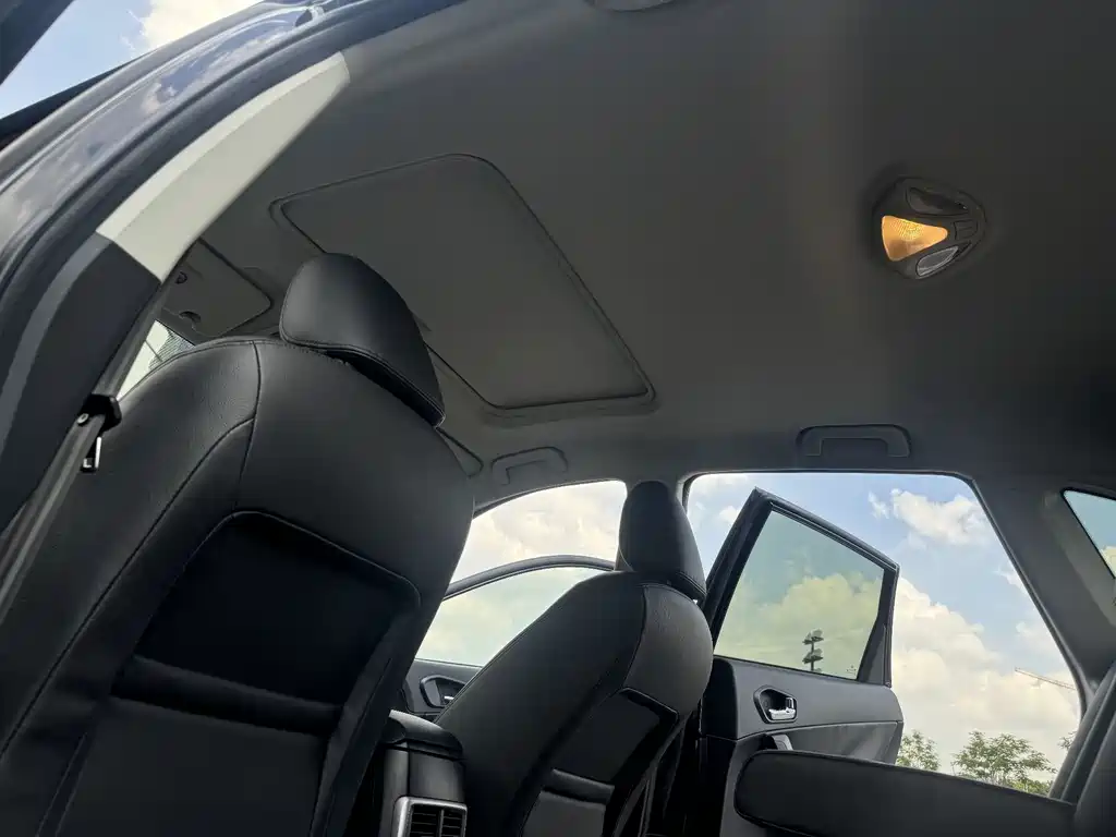 GAC Motor Trumpchi GS5 2014 — фото 31
