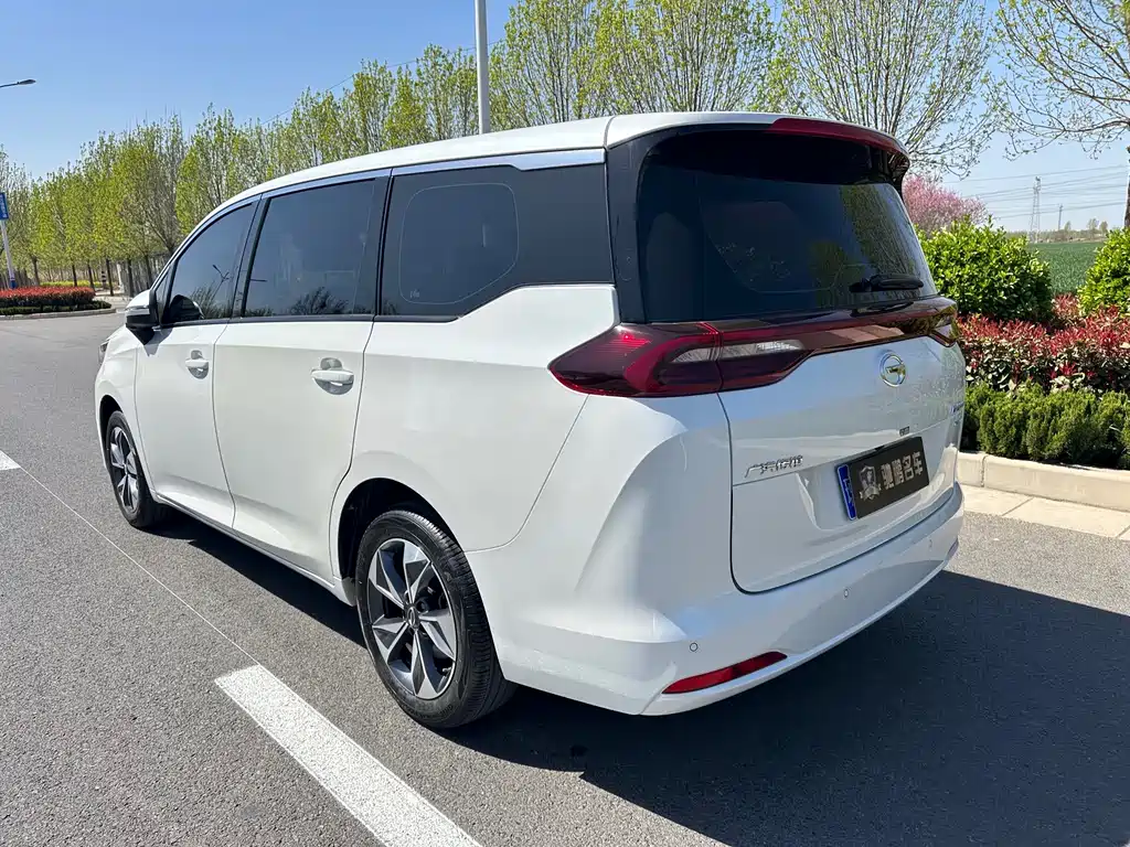 GAC Motor Trumpchi M6 2022 — фото 4