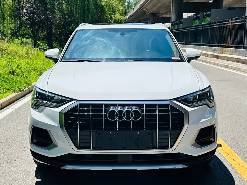 Audi Q3 2021 — фото 2
