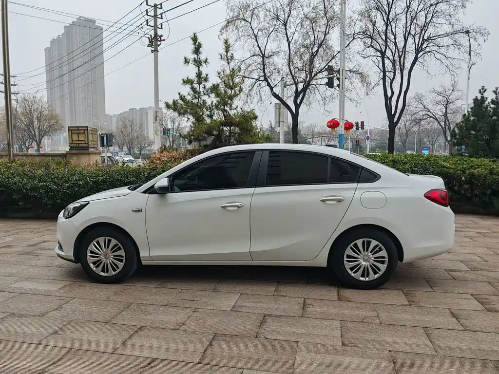 Buick Excelle 2019 — фото 14