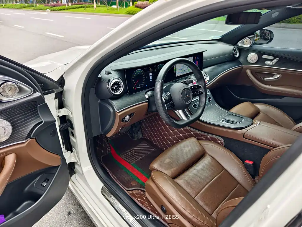 Mercedes-Benz E-Class 2022