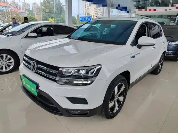 Volkswagen Tharu 2020