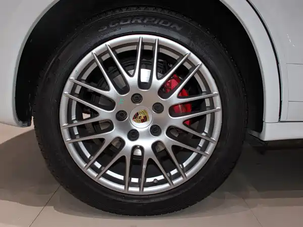 Porsche Cayenne 2014