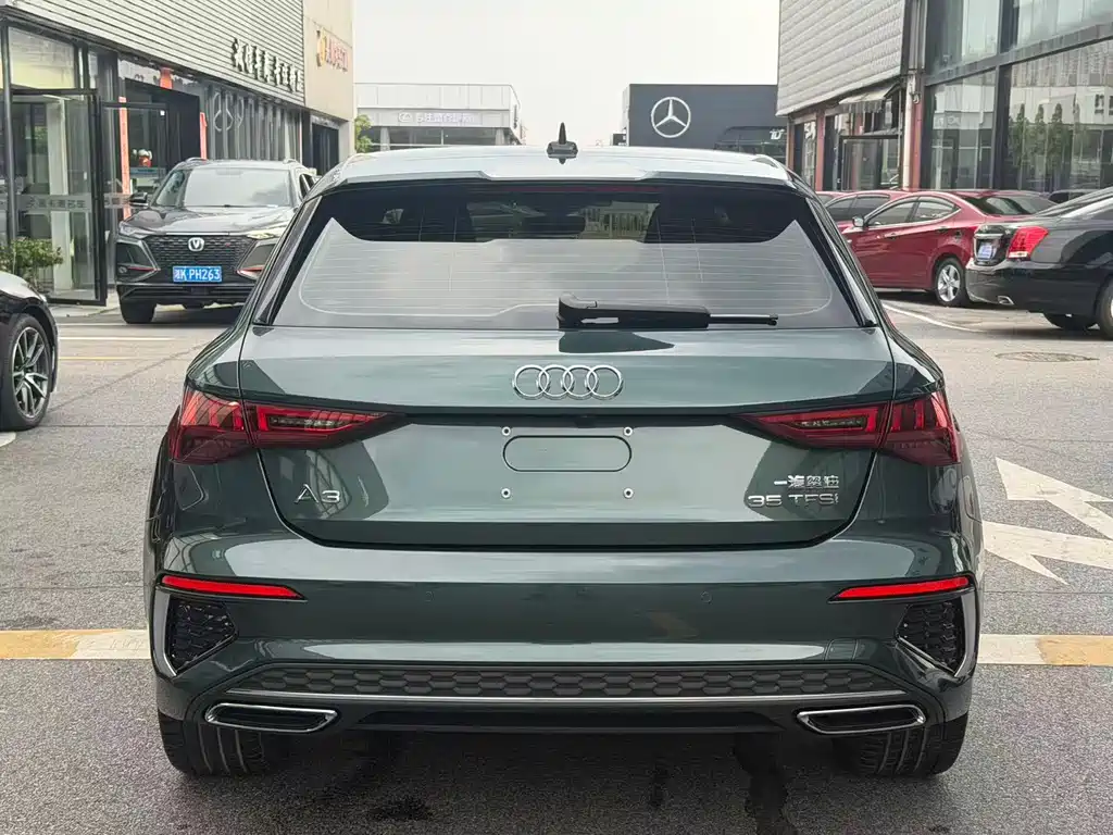 Audi A3 2023 — фото 11