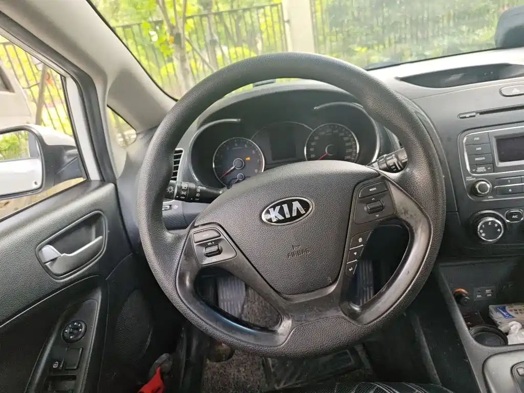 Kia K3 2015