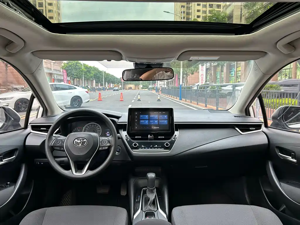 Toyota Corolla 2021 — фото 12
