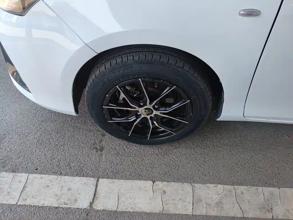 Toyota Yaris L 2018 — фото 23