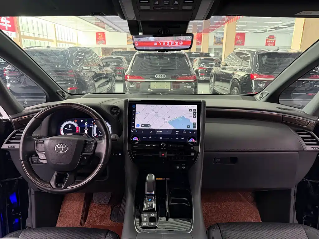 Toyota Alphard 2023 — фото 9
