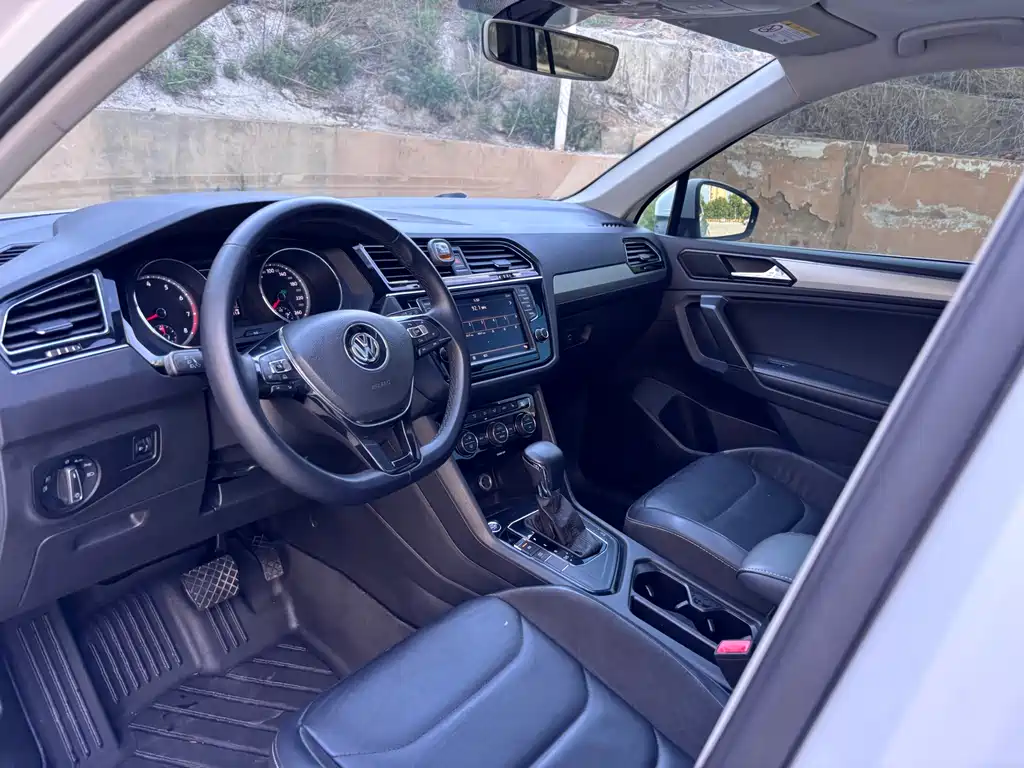 Volkswagen Tiguan L 2019 — фото 15