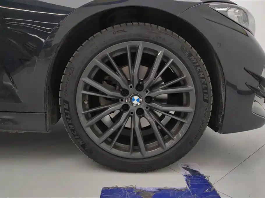 BMW 3 Series 2023