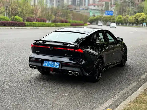 Changan UNI-V 2024