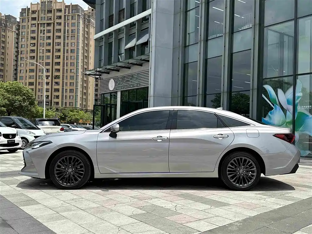 Toyota Avalon 2023