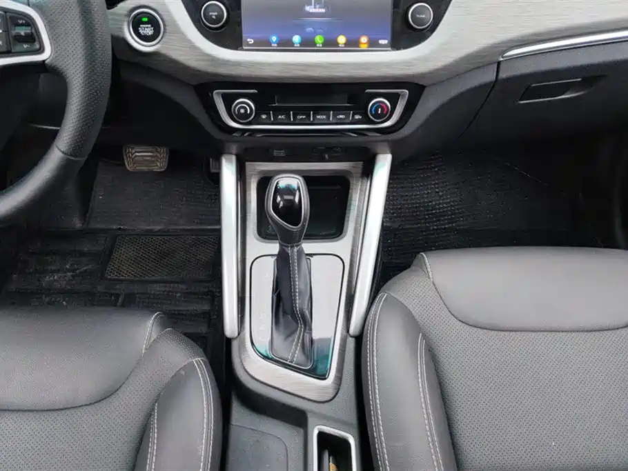 Geely Vision X3 2018 — фото 16