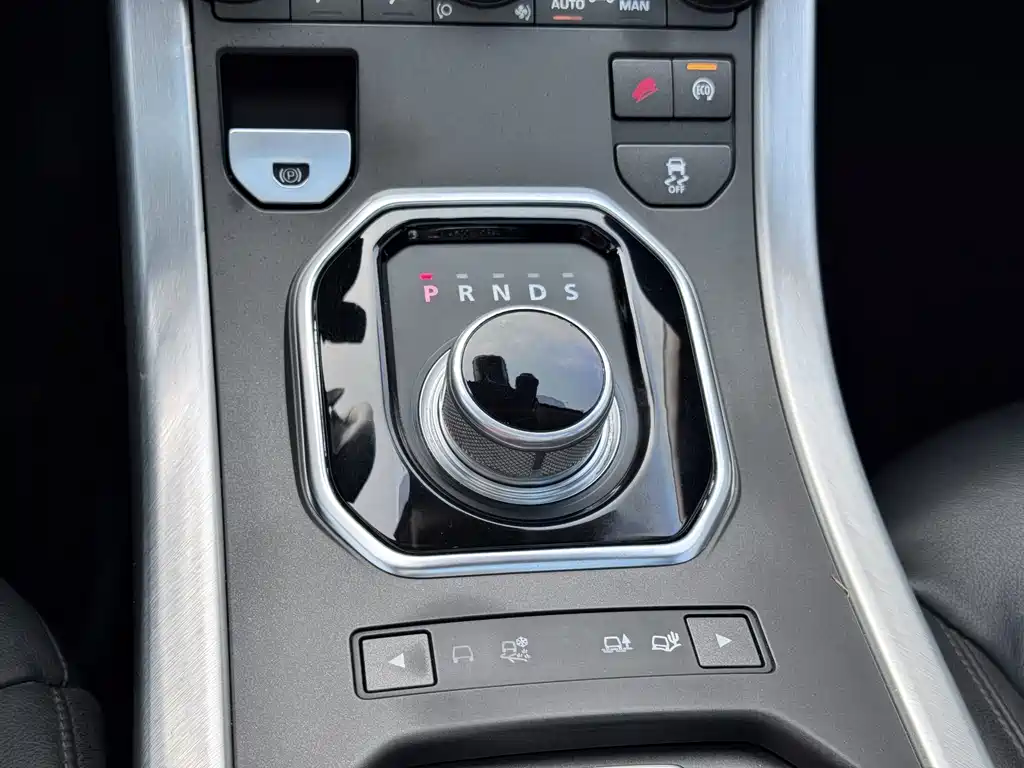 Land Rover Evoque 2015 — фото 10