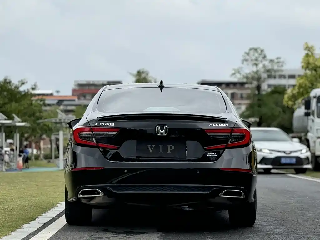 Honda Accord 2023 — фото 5