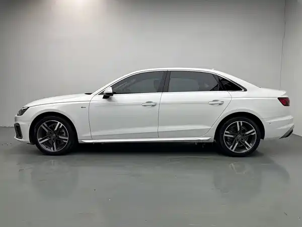 Audi A4L 2021