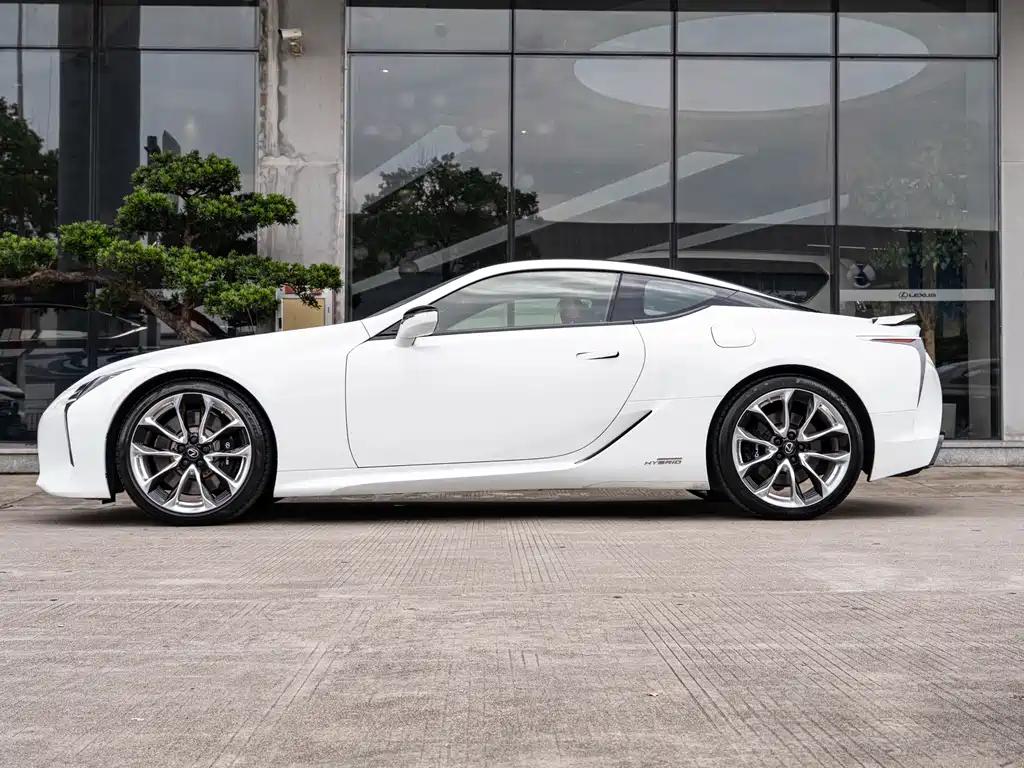 Lexus LC 2019 — фото 4