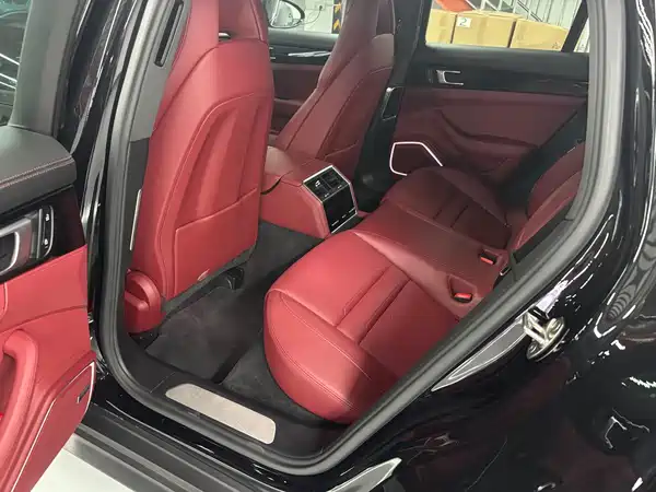 Porsche Panamera 2023