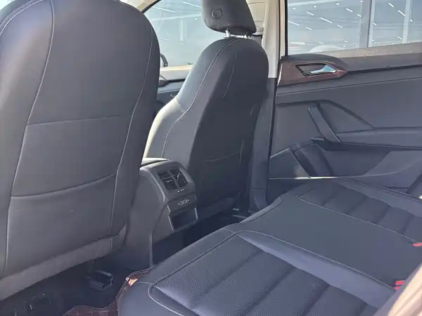 Volkswagen Tharu 2020