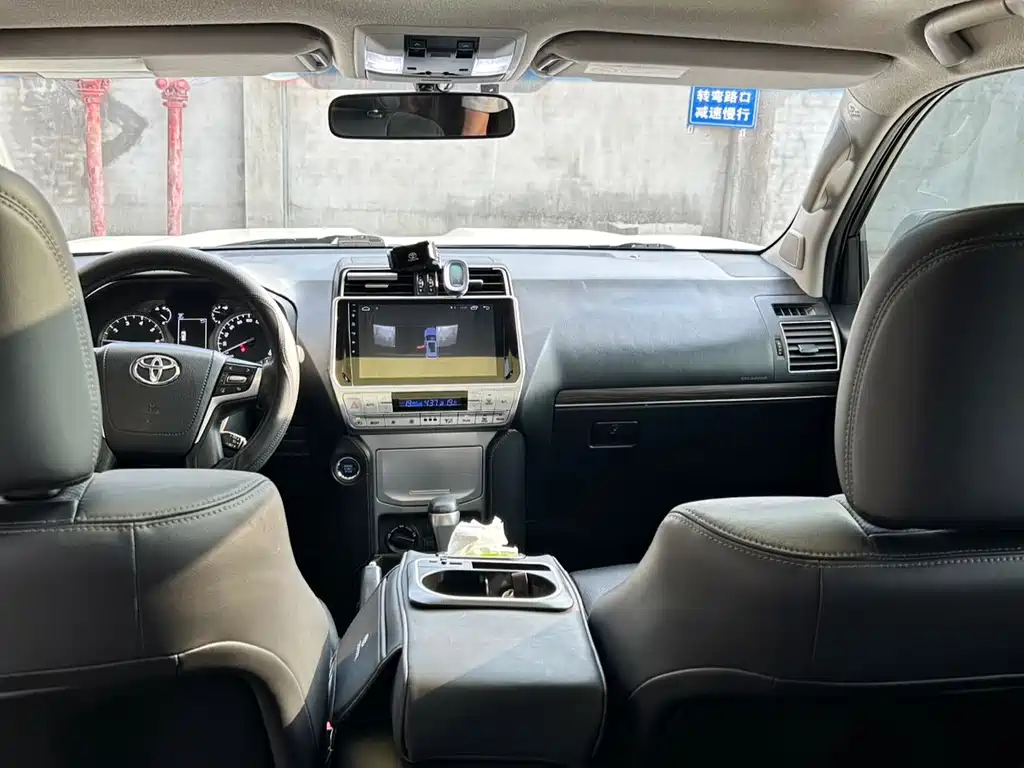 Toyota Prado 2018 — фото 11