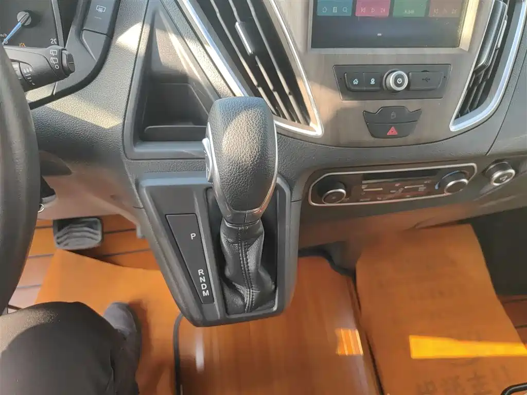 Ford Tourneo 2021 — фото 14