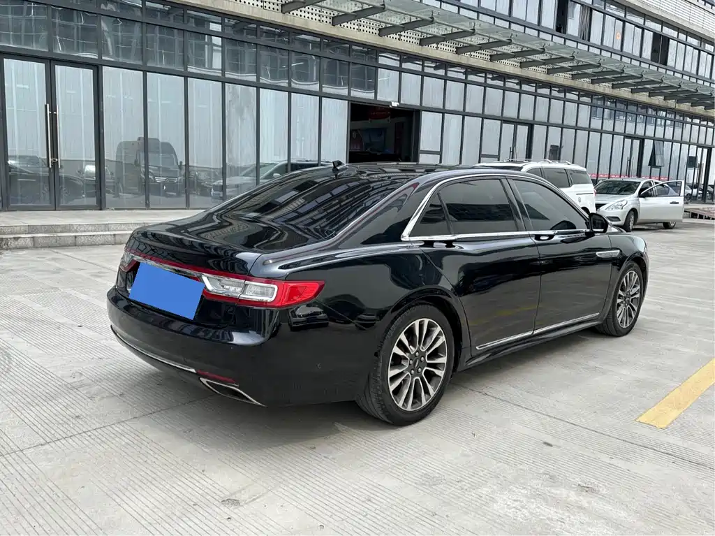 Lincoln Continental 2018 — фото 6