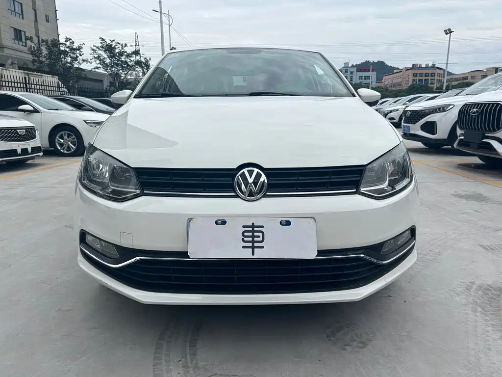 Volkswagen Polo 2015 — фото 2