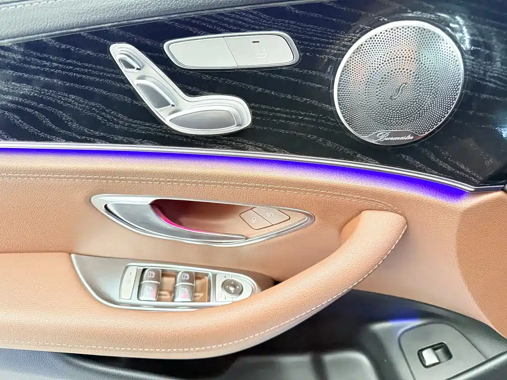 Mercedes-Benz E-Class 2019 — фото 4