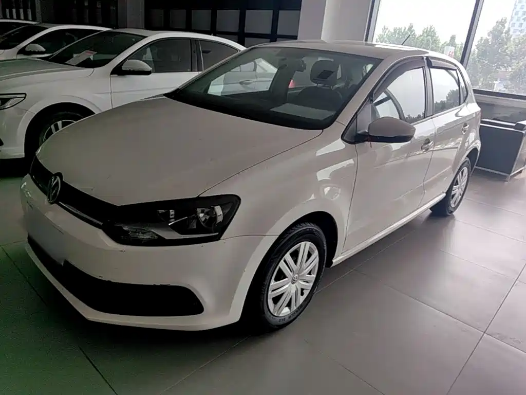 Volkswagen Polo 2016 — фото 1
