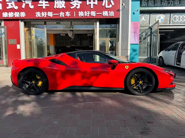 Ferrari SF90 2022