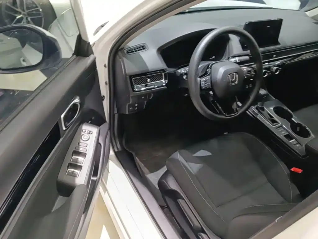 Honda Civic 2025 — фото 16