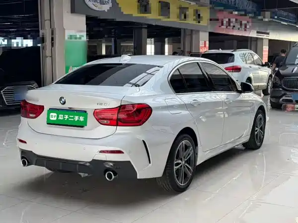 BMW 1 Series 2021
