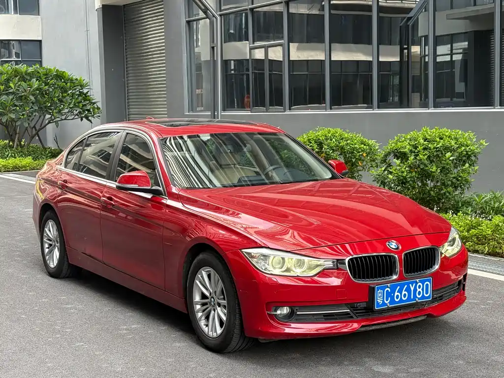 BMW 3 Series 2013 — фото 1