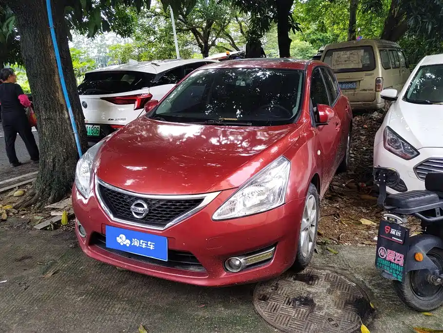 Nissan Tiida 2012