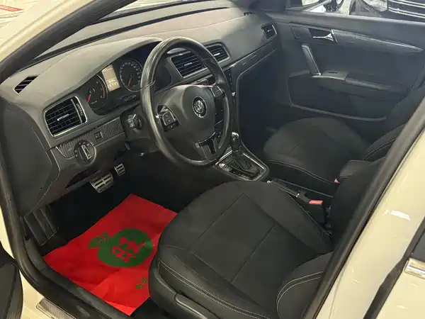 Volkswagen Lavida 2014